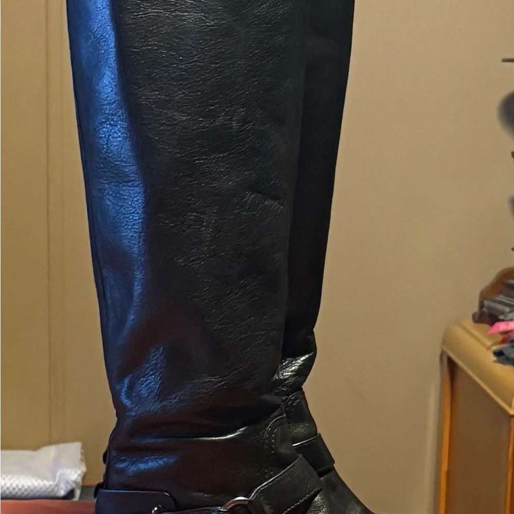 Coach Natale Beautiful Black Knee-High Leather Riding Boots - Picture 3 of 7